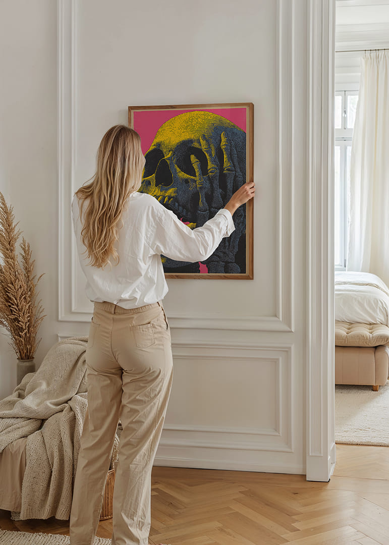 Neónom osvetlená lebka vyvoláva intenzívne pocity kontemplácie.-12