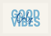 A világos háttéren lévő kék szöveg pozitív hangulatot áraszt.-3