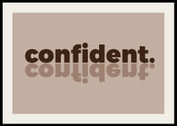 Minden egyes szóból önbizalom tükröződik, azonnal megragadja a figyelmet.-2