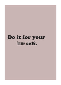 Inspirierender Text auf rosa Hintergrund zur zukünftigen Motivation.-1