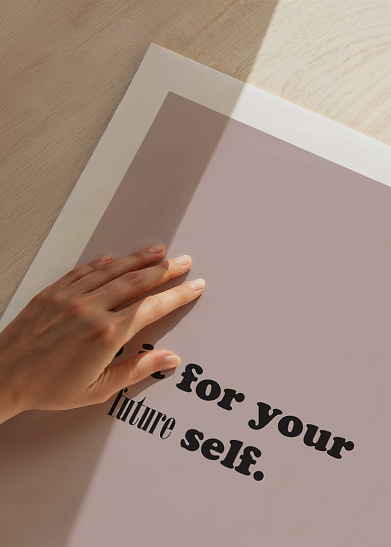 Inspirierender Text auf rosa Hintergrund zur zukünftigen Motivation.-12