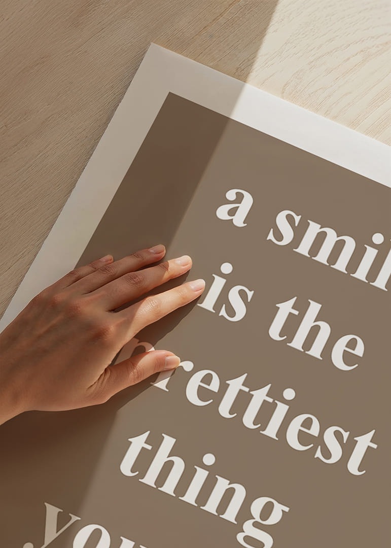 Um sorriso é o que melhor veste e espalha alegria.-12