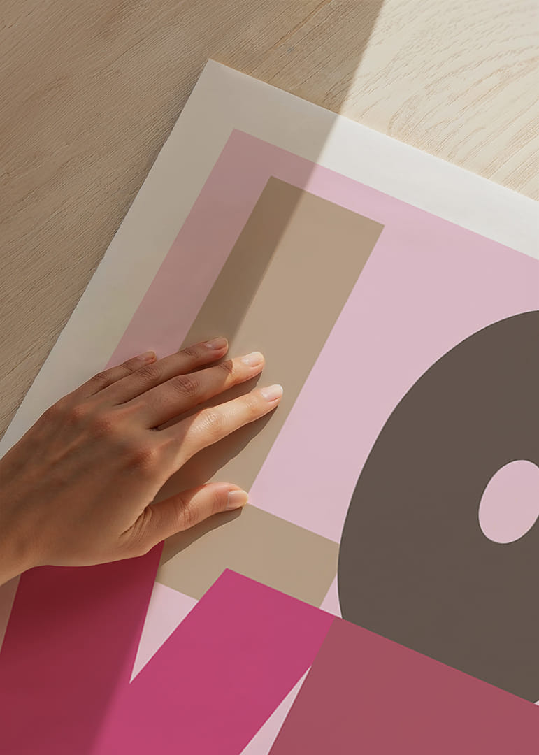 En färgstark hyllning till kärleken i modern stil.-12