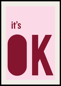 Lyserød og rød plakat med et beroligende budskab.-2