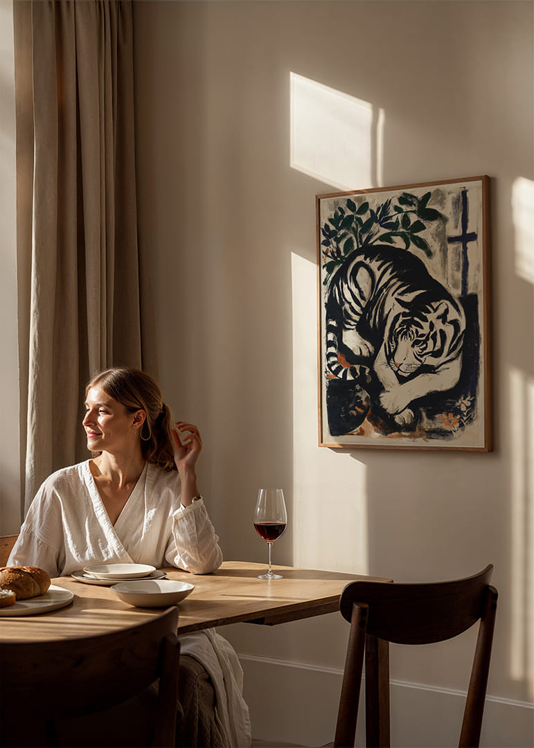 Ein majestätischer Tiger ruht in einer kunstvollen Landschaft.-12