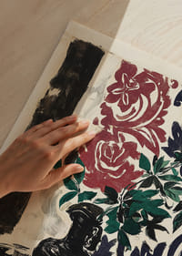 Een elegante combinatie van kleuren en vormen die een evenwichtige harmonie creëert.-3