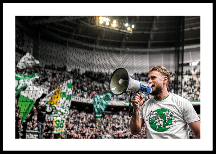 Simon Strand Hammarby Med Supportrar 2025 No1-12