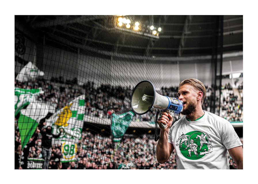 Simon Strand Hammarby Med Supportrar 2025 No1-12