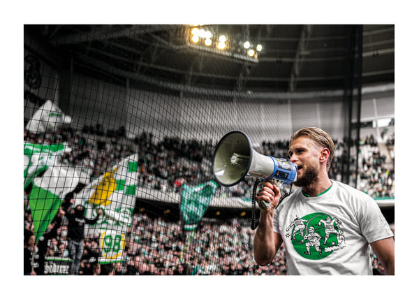 Poster Simon Strand Hammarby Med Supportrar 2025 No1
