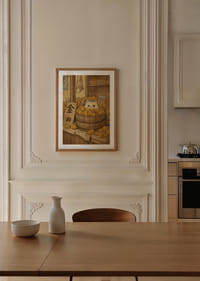 Um gato esconde-se entre frutos dourados, criando mistério.-4