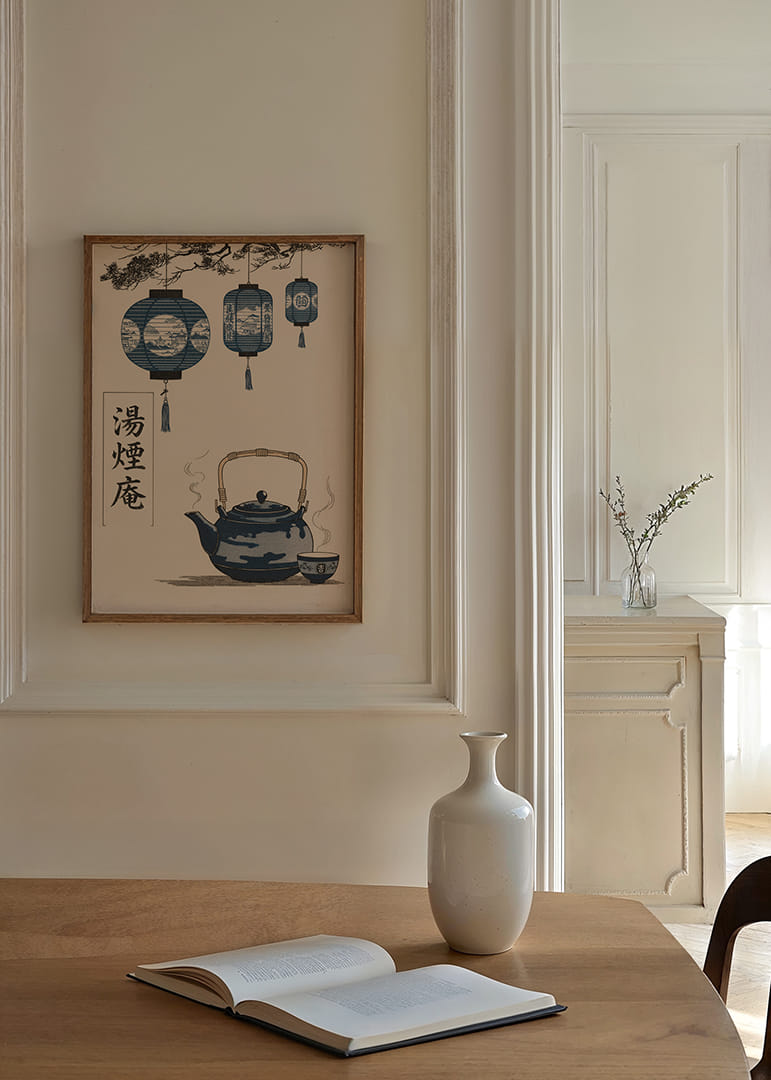 Eleganza orientale con lanterne appese e tè fumante.-12