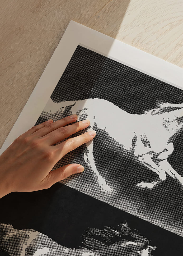 To heste i fantastisk bevægelse i et stilfuldt udtryk.-12