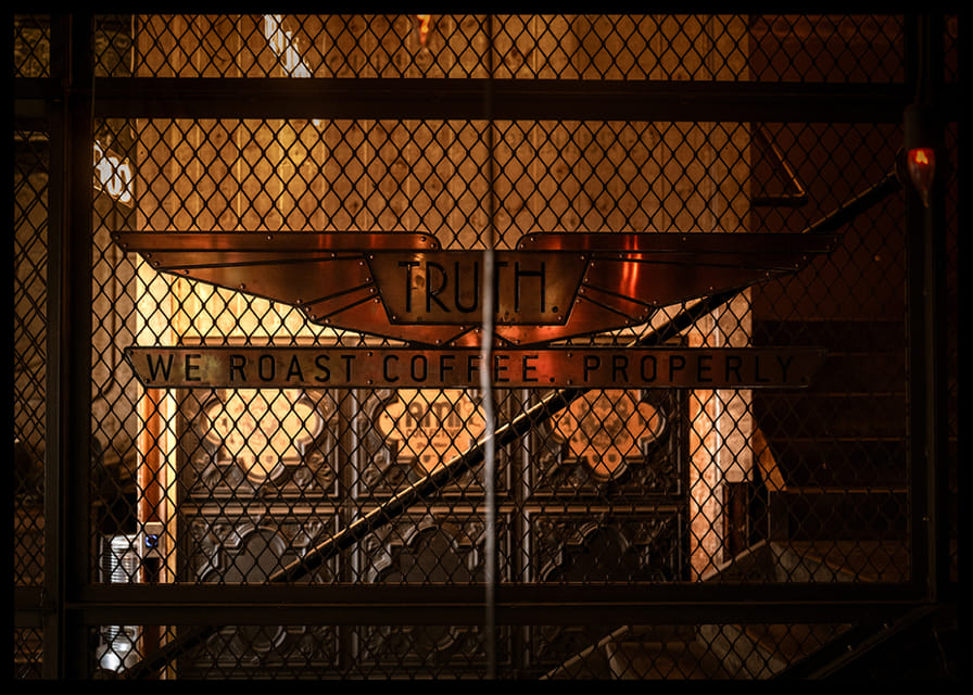 Un style robuste et industriel, parfait pour les amateurs de café.-12