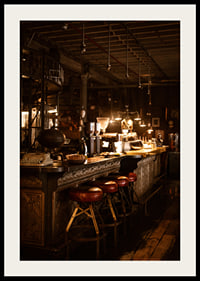 Mysigt kafé med vintagebelysning och träinredning.-4