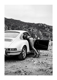 En elegant blandning av bilklassiken Porsche 911 och sofistikerad stil.-1