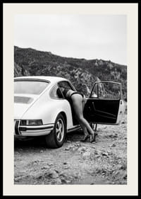 An elegant blend of the classic Porsche 911 and sophisticated style.-2