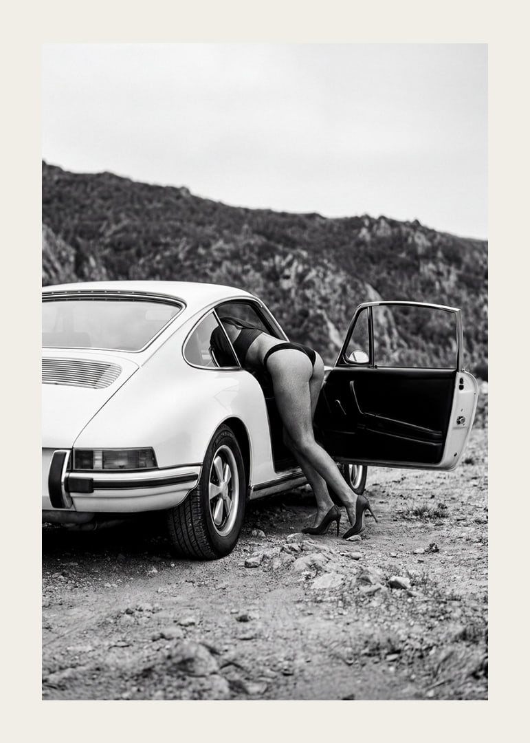 En elegant blandning av bilklassiken Porsche 911 och sofistikerad stil.-12