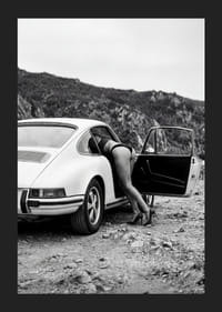 An elegant blend of the classic Porsche 911 and sophisticated style.-5