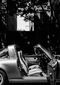 Klasisks Porsche 911 atspoguļo mūžīgu eleganci un izsmalcinātu šarmu.-3