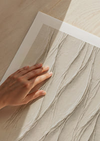 Natural lines create a timeless, elegant expression.-7