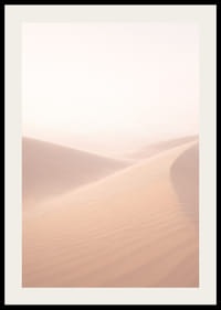 Myke, rosa sanddyner skaper en drømmeaktig atmosfære.-2