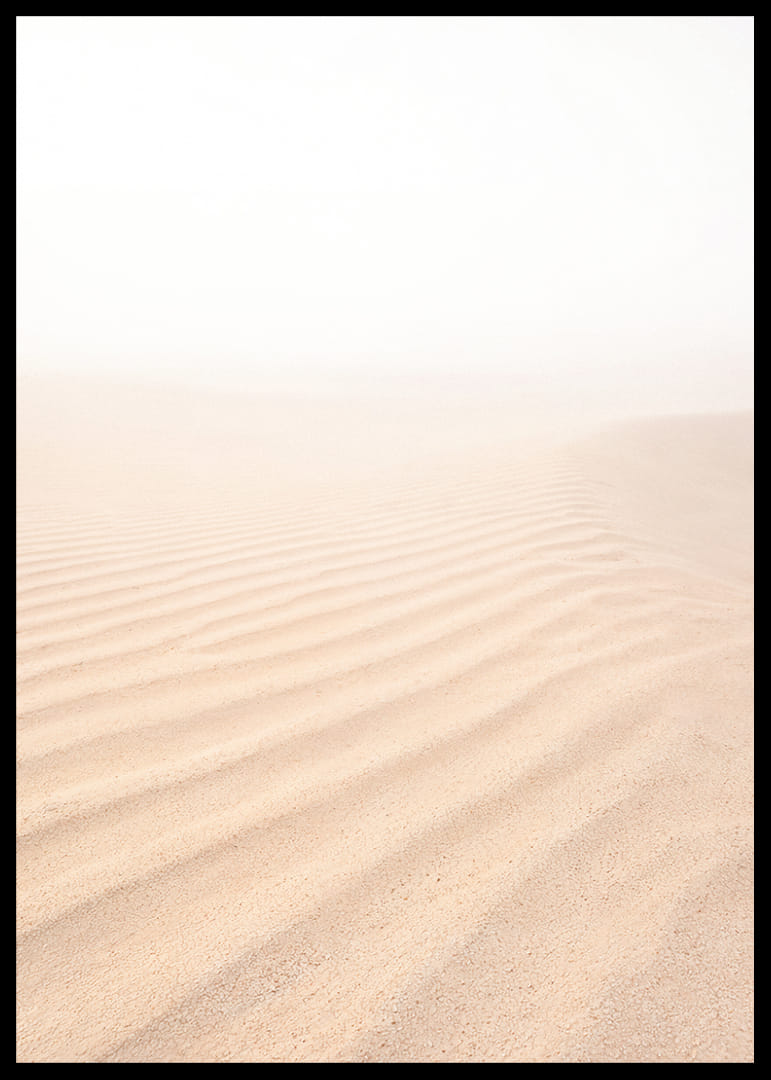 Le sable fin se mêle à l'horizon brumeux et crée une atmosphère de tranquillité.-12