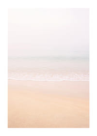 Des plages aux teintes pastel douces se fondent dans un horizon paisible.-1