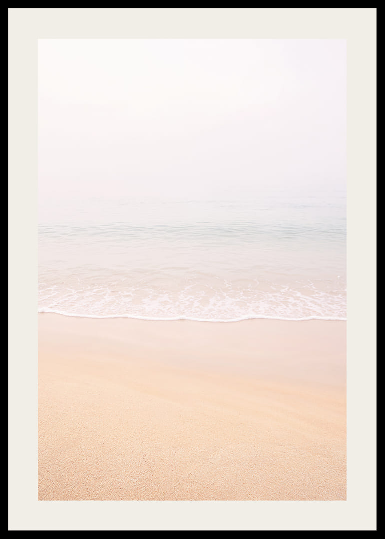 Des plages aux teintes pastel douces se fondent dans un horizon paisible.-12