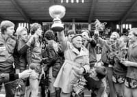 Stig Svensson Med Pokalen 1978 Östers IF No2-9