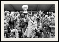 Stig Svensson Med Pokalen 1978 Östers IF No2-4