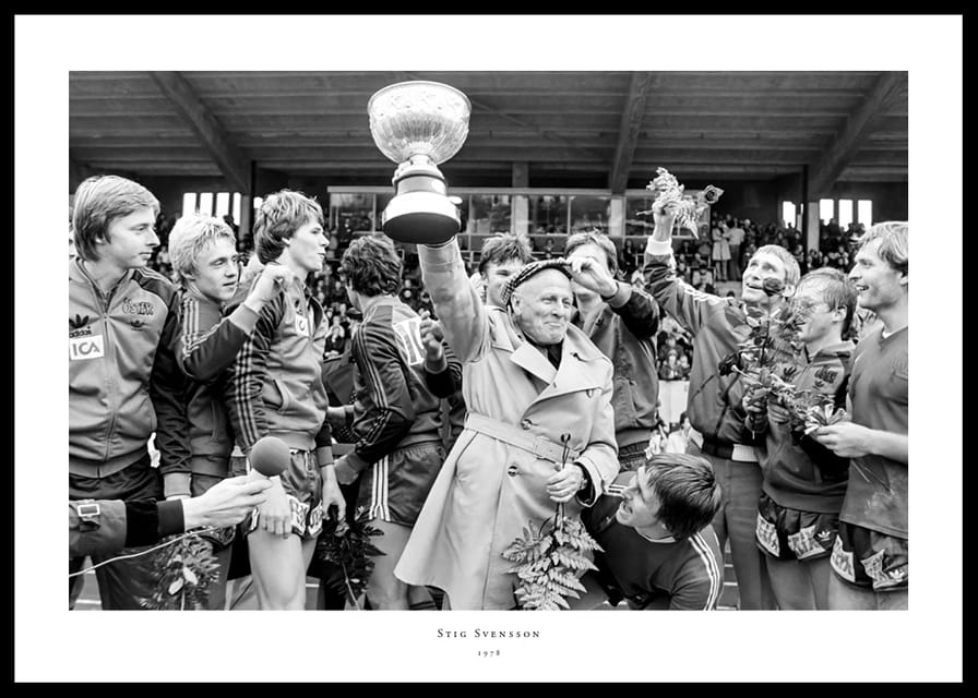 Stig Svensson Med Pokalen 1978 Östers IF No2-12