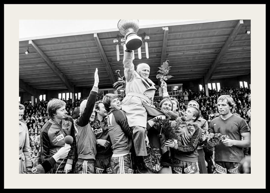 Stig Svensson Med Pokalen 1978 Östers IF No3-12