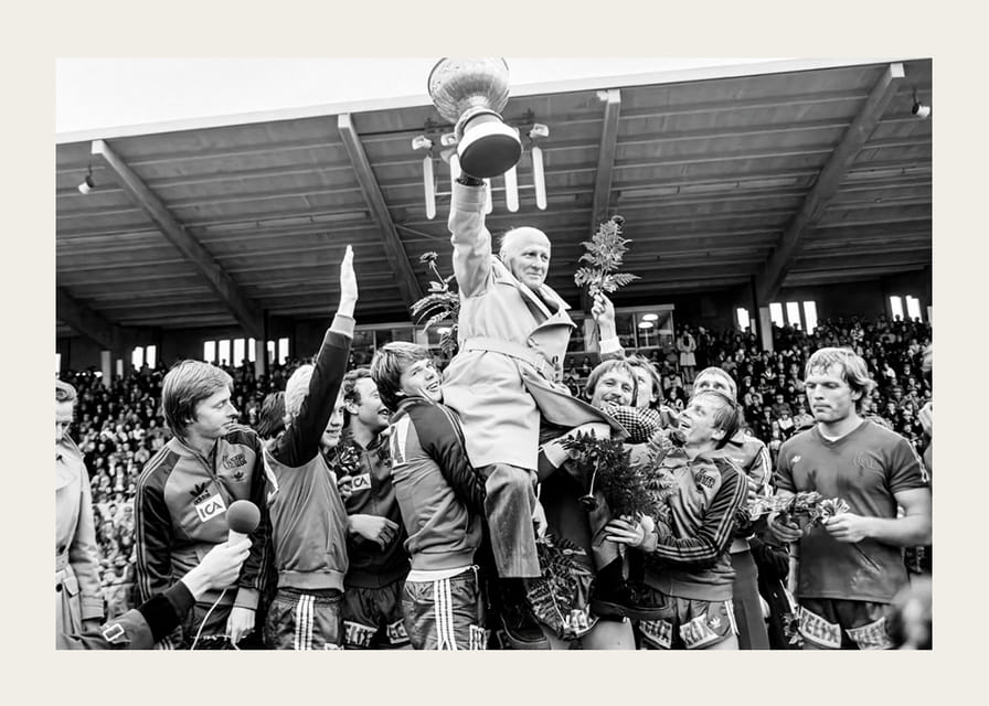 Stig Svensson Med Pokalen 1978 Östers IF No3-12