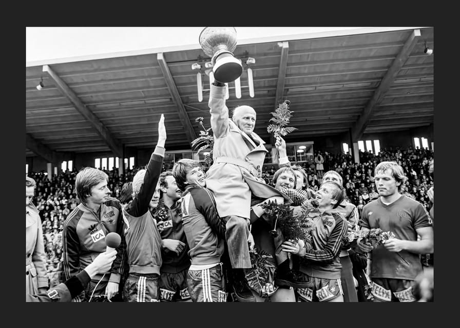 Stig Svensson Med Pokalen 1978 Östers IF No3-12