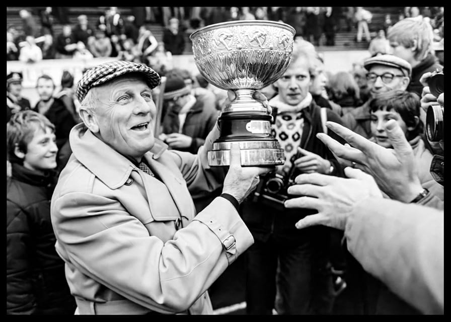 Stig Svensson Med Pokalen 1978 Östers IF No4-12