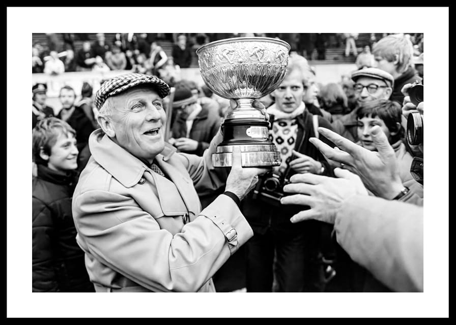 Stig Svensson Med Pokalen 1978 Östers IF No4-12