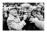 Stig Svensson Med Pokalen 1978 Östers IF No4-3