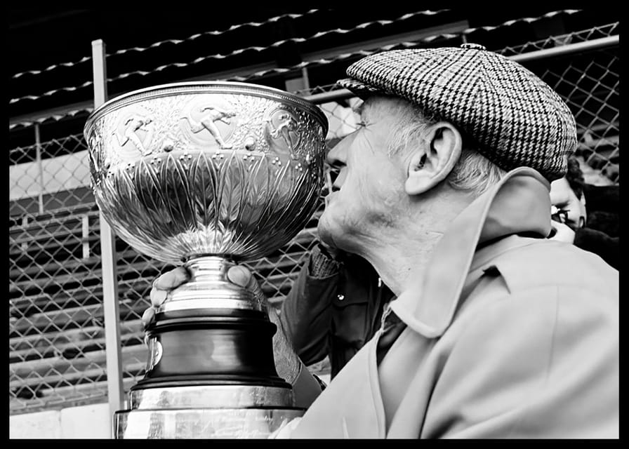 Stig Svensson Med Pokalen 1980 Östers IF-12