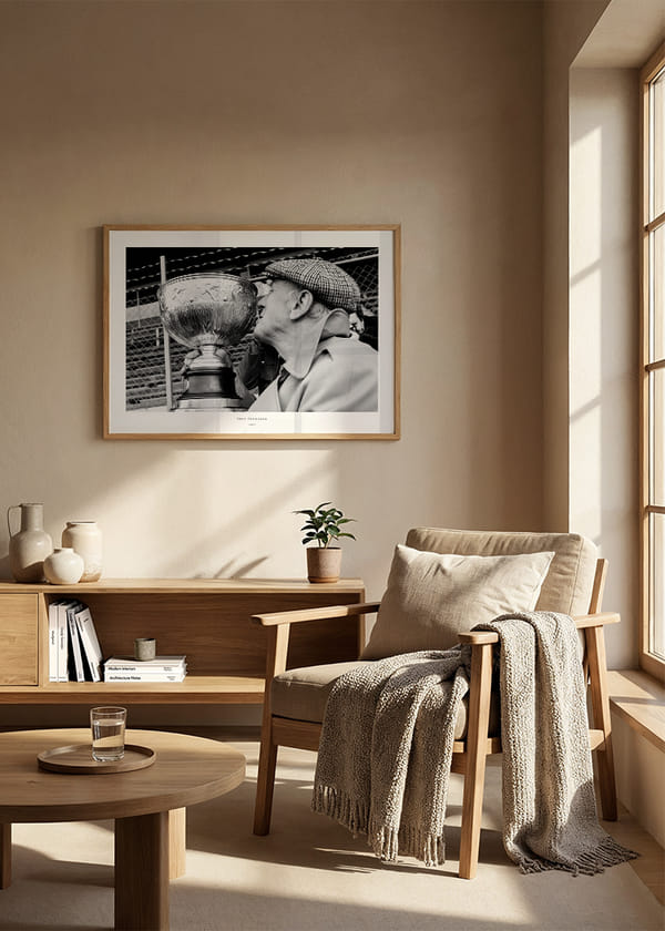 Poster Stig Svensson Med Pokalen 1980 Östers IF crossfade