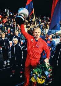 Håkan Arvidsson Med Pokalen 1980 Östers IF -9