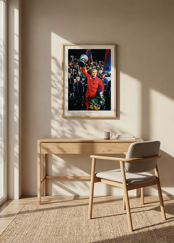 Poster Håkan Arvidsson Med Pokalen 1980 Östers IF  crossfade