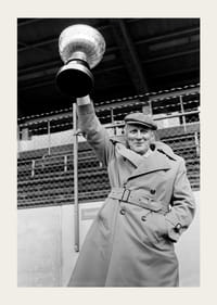  Stig Svensson Lyfter Pokalen 1980 Östers IF -5