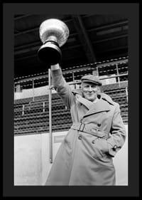  Stig Svensson Lyfter Pokalen 1980 Östers IF -6