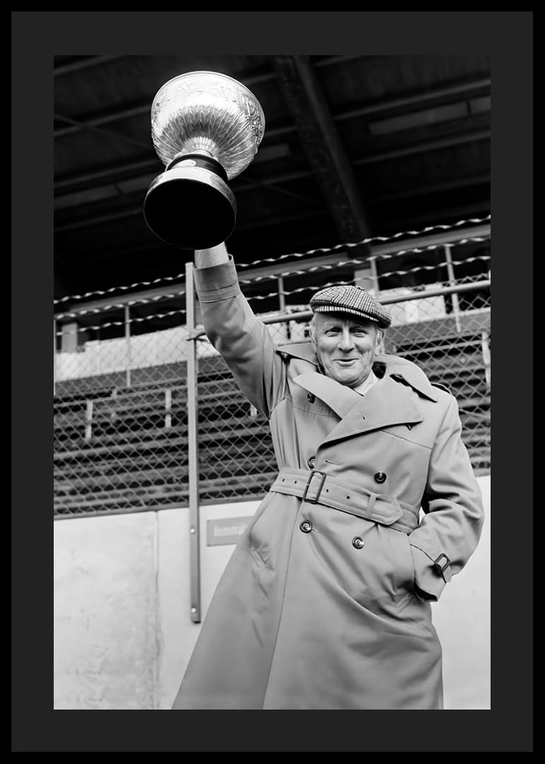  Stig Svensson Lyfter Pokalen 1980 Östers IF -12