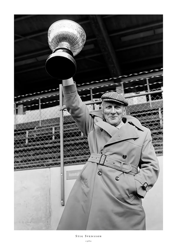 Poster  Stig Svensson Lyfter Pokalen 1980 Östers IF 