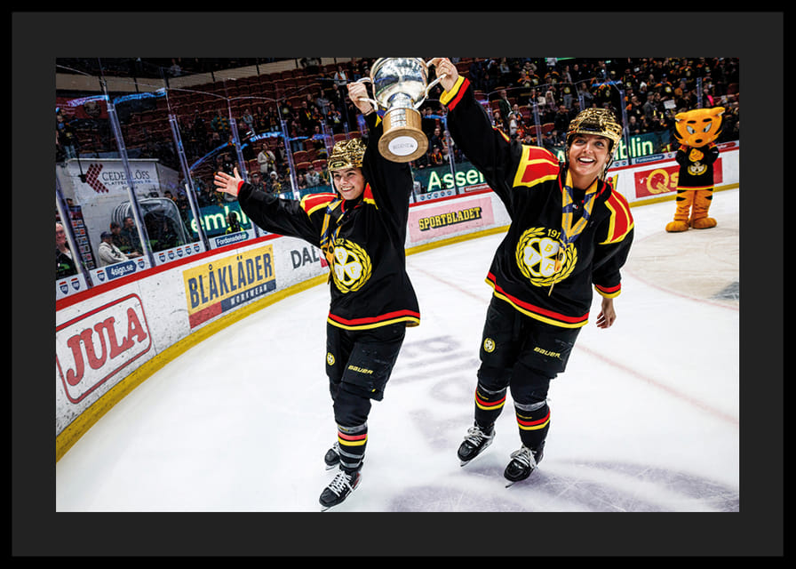 Sara Cajanova Och Mina Waxin Brynäs IF SM-Guld 2026-12