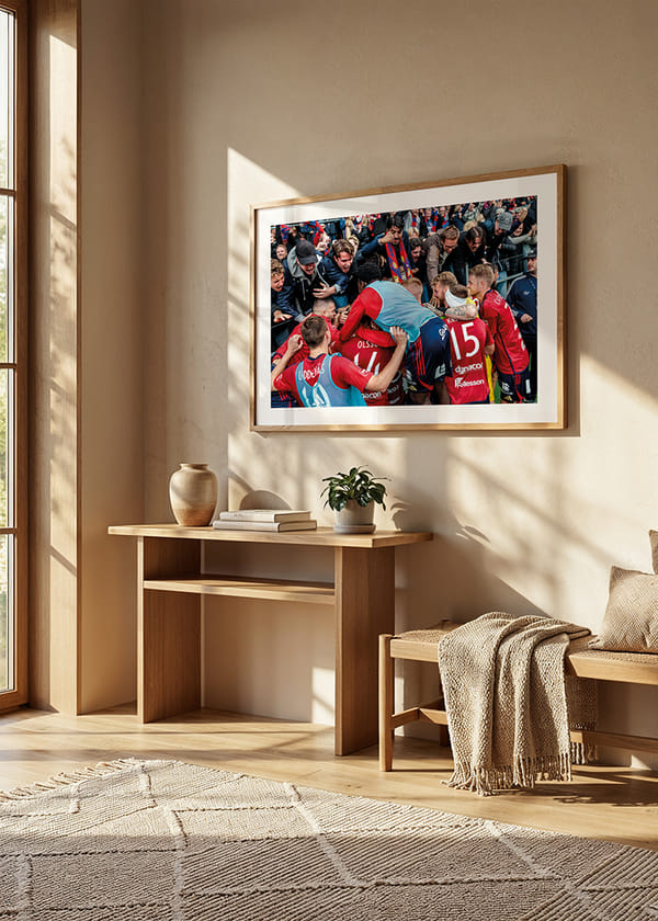 Poster Målfirande Med Supportrar Östers IF 2025 No1 crossfade