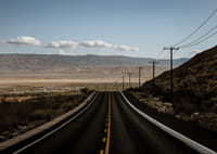 Route sans fin dans le désert-7