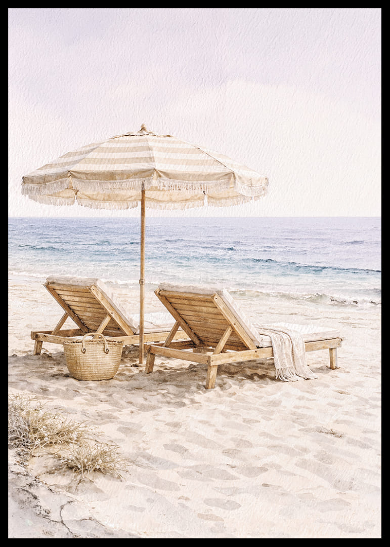 Pihentető tengerparti jelenet napozóágyakkal a tengerparton.-12