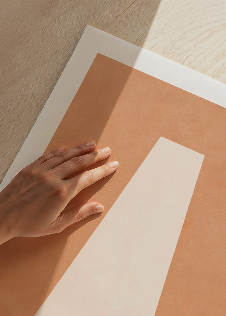 En beroligende plakat med jordnære toner og abstrakt enkelhet.-12